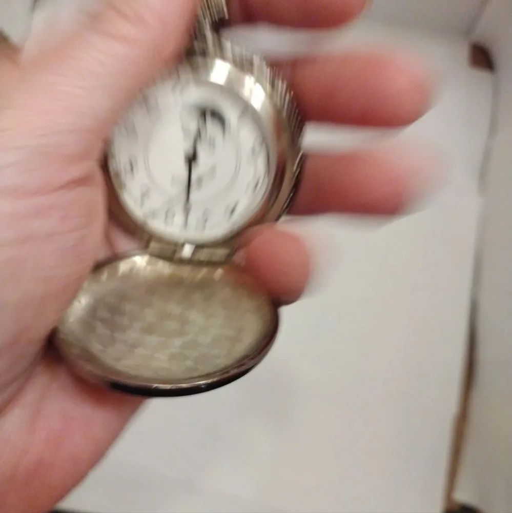 SOLD! EUC Vintage Quintel Anti Magnetic Silver Etched Floral Pocket Watch!! - Picture 7 of 10